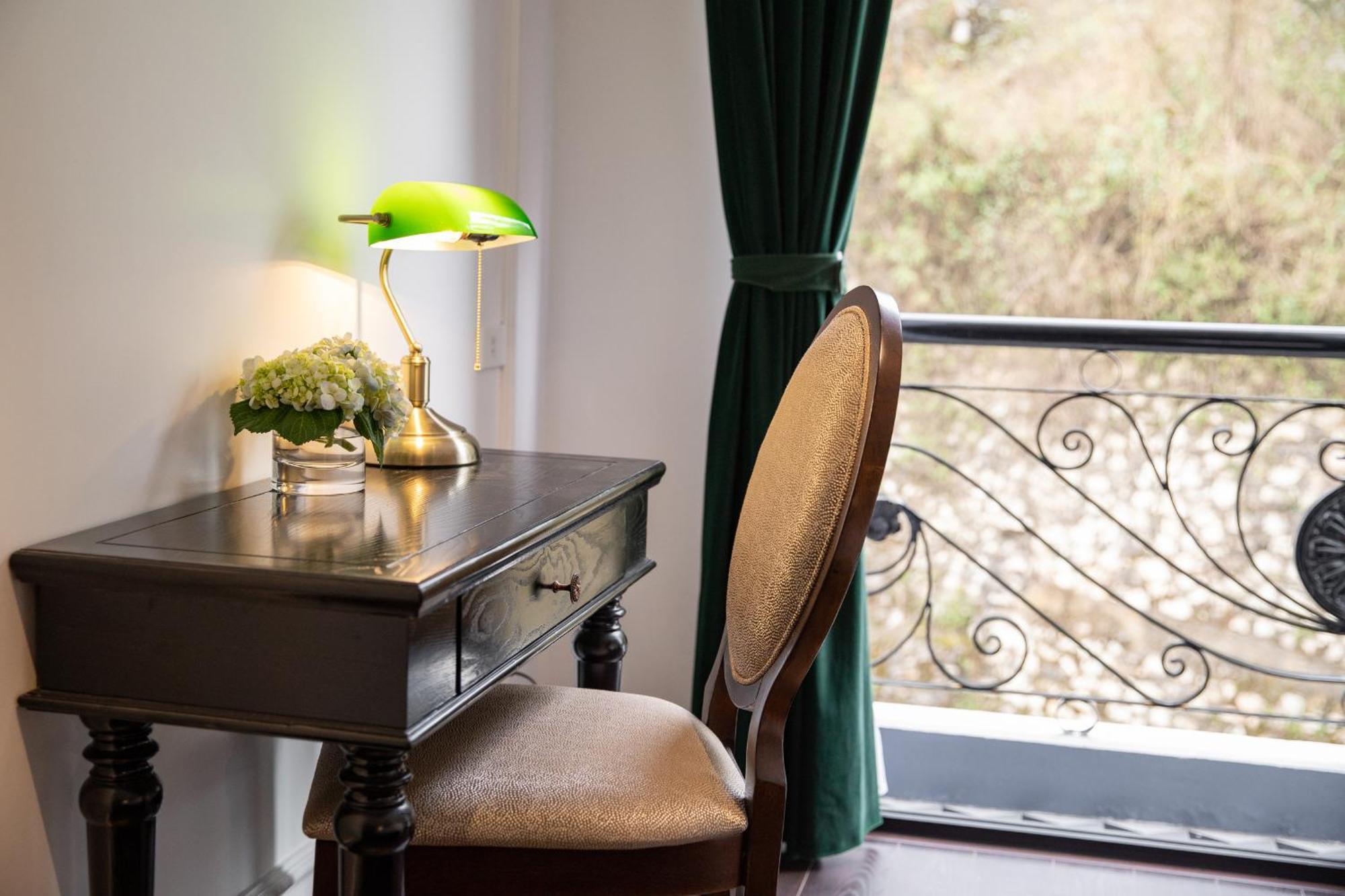 The Flower Boutique Hotel & Travel Hanoi Exteriör bild