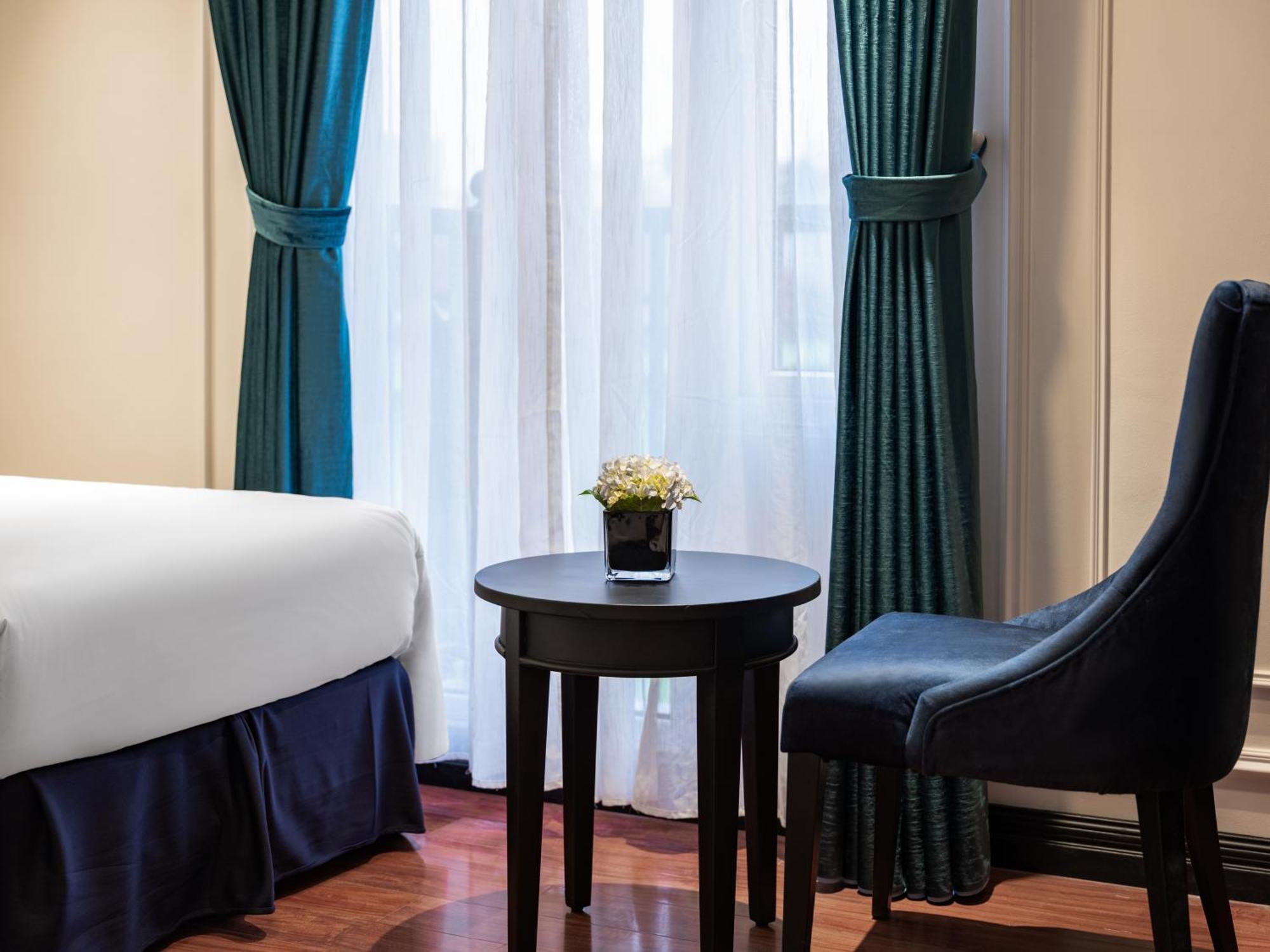 The Flower Boutique Hotel & Travel Hanoi Exteriör bild