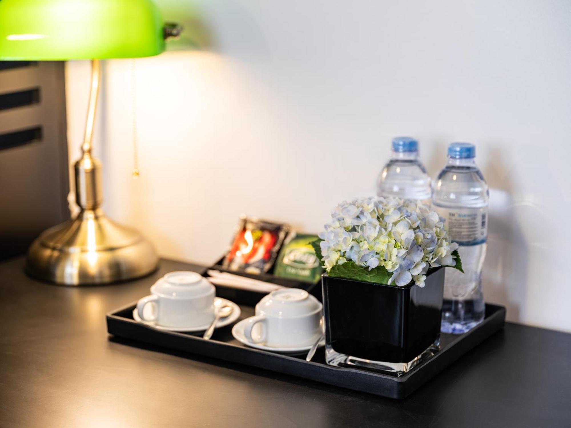 The Flower Boutique Hotel & Travel Hanoi Exteriör bild